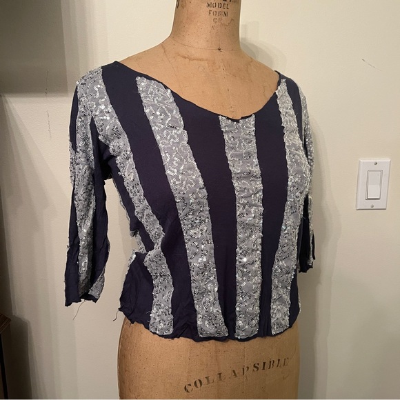 Y2K Silver Sequin Striped Navy 3/4 Sleeve Top - Picture 3 of 6
